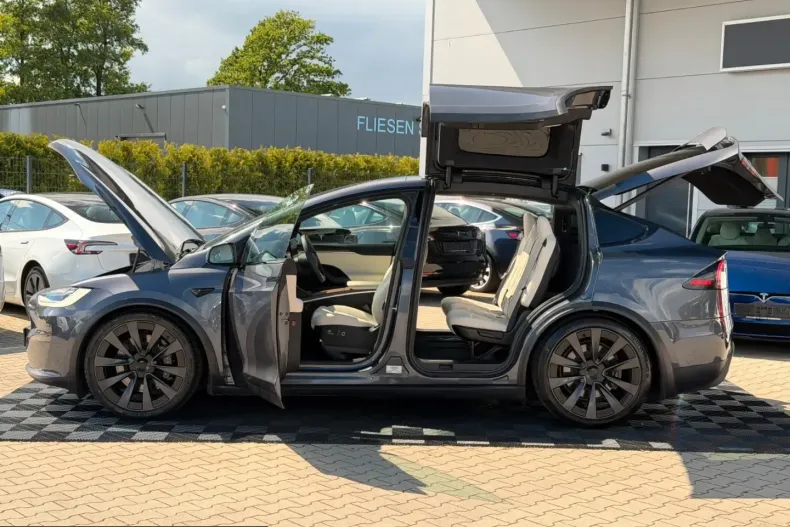 Tesla Model X din 2023 cu 68.333 km - oferta TES230090 - foto 2