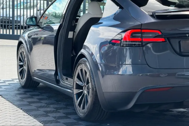 Tesla Model X din 2023 cu 68.333 km - oferta TES230090 - foto 21