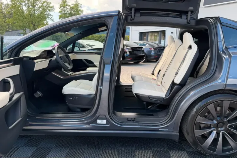 Tesla Model X din 2023 cu 68.333 km - oferta TES230090 - foto 36