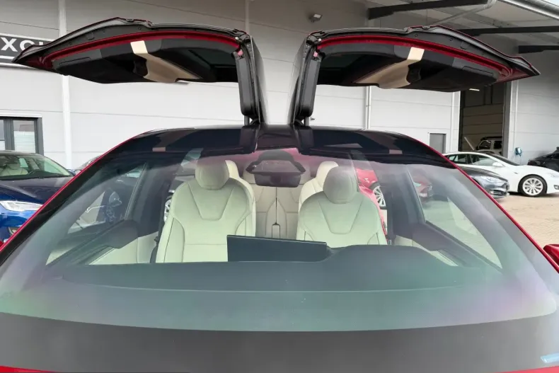 Tesla Model X din 2023 cu 69.888 km - oferta TES230092 - foto 13