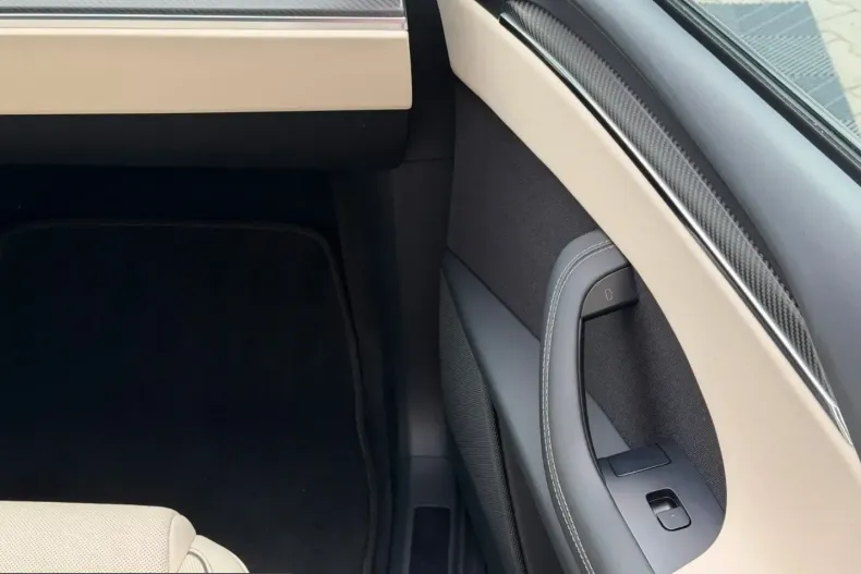 Tesla Model X din 2023 cu 69.888 km - oferta TES230092 - foto 27