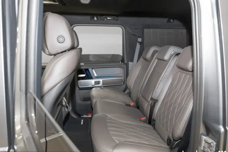 Mercedes-Benz G 63 AMG (Clasa G) din 2024 cu 15.641 km - oferta MER230095 - foto 13