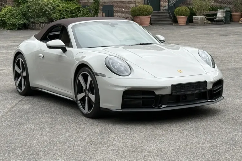 Porsche 992 din 2025 cu 7.400 km - oferta POR230096 - foto 1