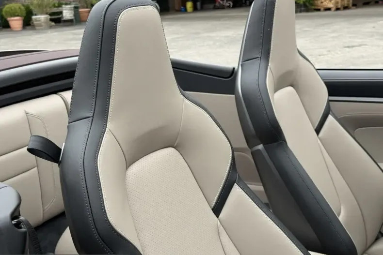 Porsche 992 din 2025 cu 7.400 km - oferta POR230096 - foto 12
