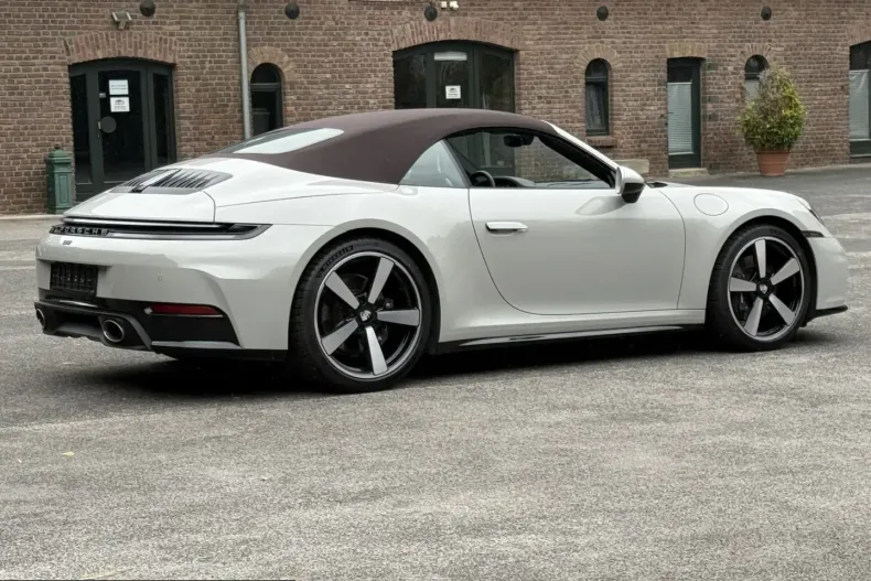 Porsche 992 din 2025 cu 7.400 km - oferta POR230096 - foto 24