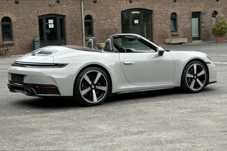 Porsche 992 din 2025 cu 7.400 km - oferta POR230096 - foto 25