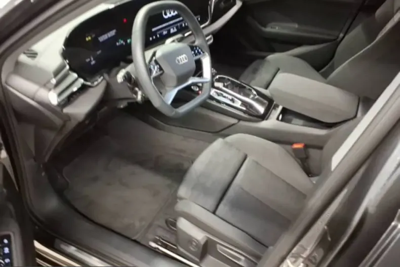 Audi A5 din 2025 cu 5.882 km - oferta AUD230098 - foto 4