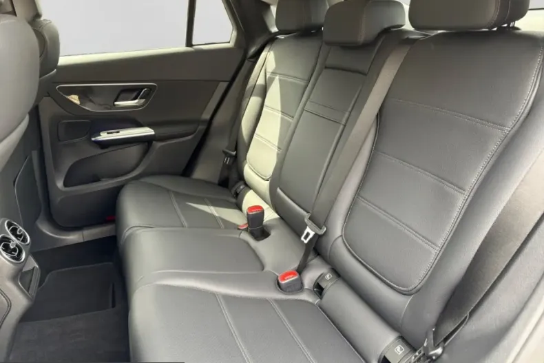 Mercedes-Benz GLC 200 (Clasa GLC) din 2025 cu 4.510 km - oferta MER230105 - foto 14