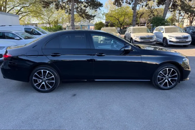 Mercedes-Benz E 200 (Clasa E) din 2023 cu 65.500 km - oferta MER230108 - foto 3