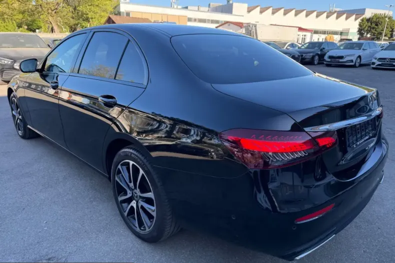 Mercedes-Benz E 200 (Clasa E) din 2023 cu 65.500 km - oferta MER230108 - foto 7