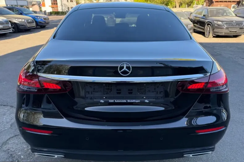 Mercedes-Benz E 200 (Clasa E) din 2023 cu 65.500 km - oferta MER230108 - foto 10