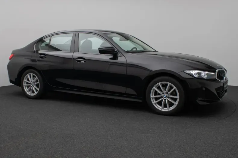 BMW 318i (Seria 3) din 2024 cu 37.557 km - oferta BMW230110 - foto 4