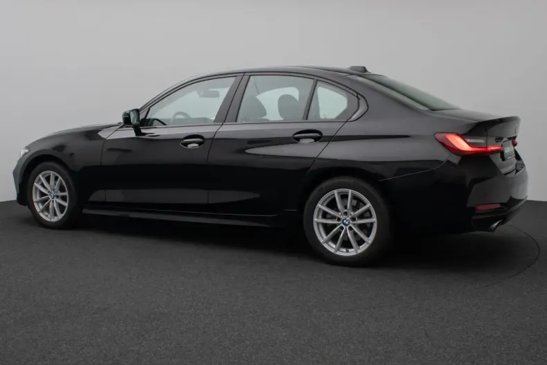 BMW 318i (Seria 3) din 2024 cu 37.557 km - oferta BMW230110 - foto 10
