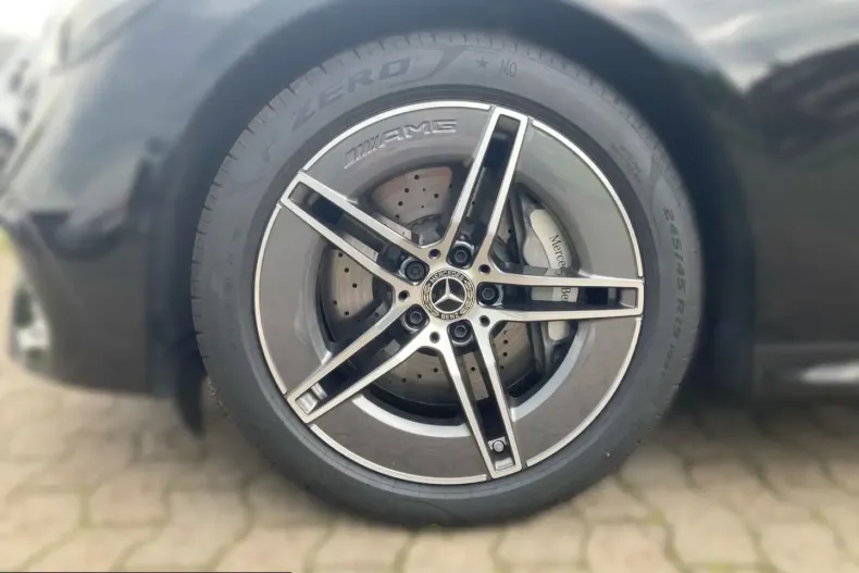 Mercedes-Benz E 220 (Clasa E) din 2025 cu 6.202 km - oferta MER230114 - foto 7