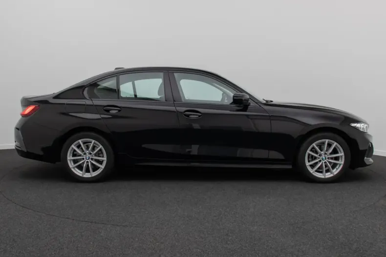 BMW 318i (Seria 3) din 2024 cu 36.904 km - oferta BMW230123 - foto 5