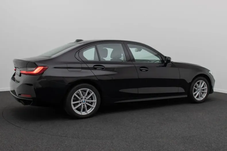 BMW 318i (Seria 3) din 2024 cu 36.904 km - oferta BMW230123 - foto 6