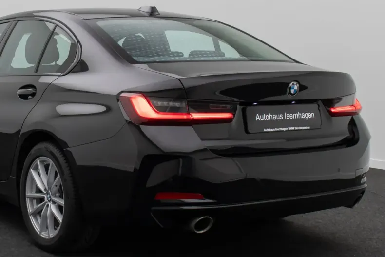 BMW 318i (Seria 3) din 2024 cu 36.904 km - oferta BMW230123 - foto 13