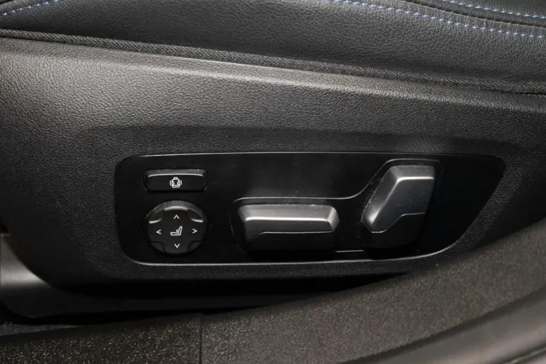 BMW 320 (Seria 3) din 2023 cu 27.071 km - oferta BMW230131 - foto 12