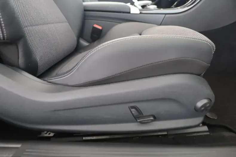 Mercedes-Benz C 220 (Clasa C) din 2022 cu 43.500 km - oferta MER230138 - foto 18