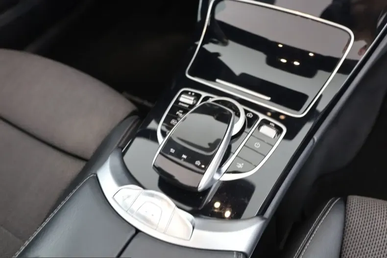 Mercedes-Benz C 220 (Clasa C) din 2022 cu 43.500 km - oferta MER230138 - foto 19