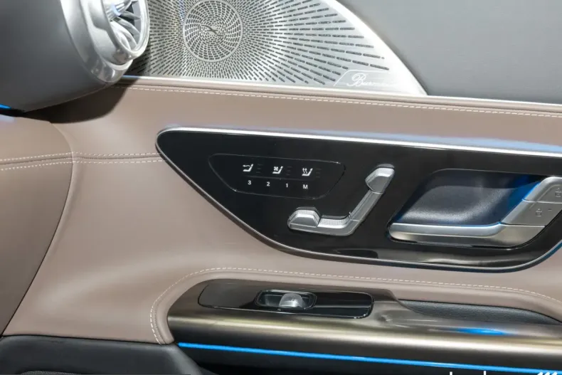 Mercedes-Benz SL 63 AMG (Clasa SL) din 2024 cu 9.513 km - oferta MER230139 - foto 13