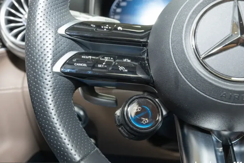Mercedes-Benz SL 63 AMG (Clasa SL) din 2024 cu 9.513 km - oferta MER230139 - foto 22