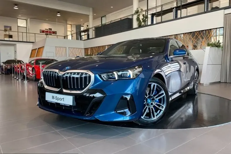 BMW 550 (Seria 5) din 2024 cu 24.978 km - oferta BMW230147 - foto 48