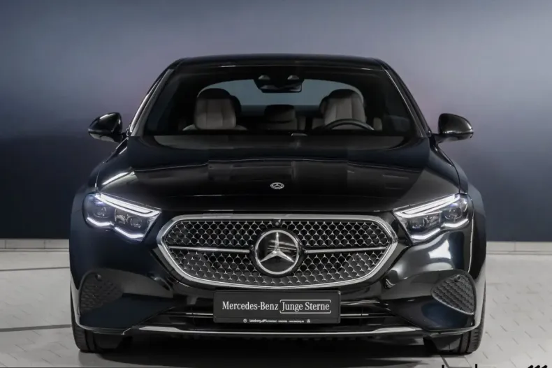 Mercedes-Benz E 220 (Clasa E) din 2024 cu 9.019 km - oferta MER230161 - foto 5