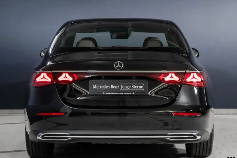 Mercedes-Benz E 220 (Clasa E) din 2024 cu 9.019 km - oferta MER230161 - foto 6