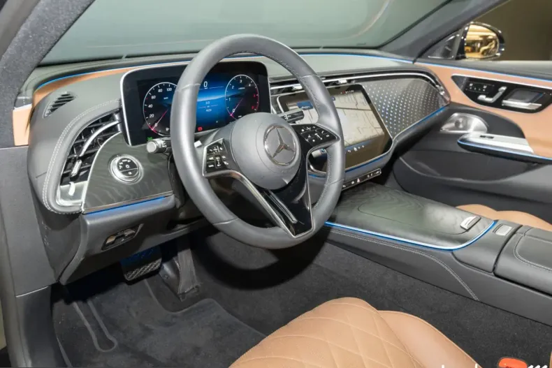 Mercedes-Benz E 220 (Clasa E) din 2024 cu 9.019 km - oferta MER230161 - foto 10