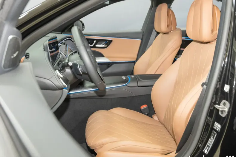 Mercedes-Benz E 220 (Clasa E) din 2024 cu 9.019 km - oferta MER230161 - foto 12