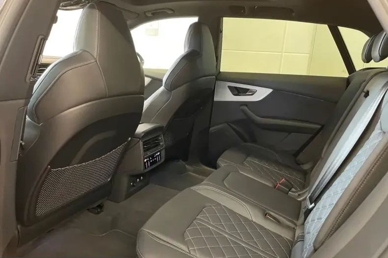 Audi Q8 din 2025 cu 22.919 km - oferta AUD230175 - foto 26