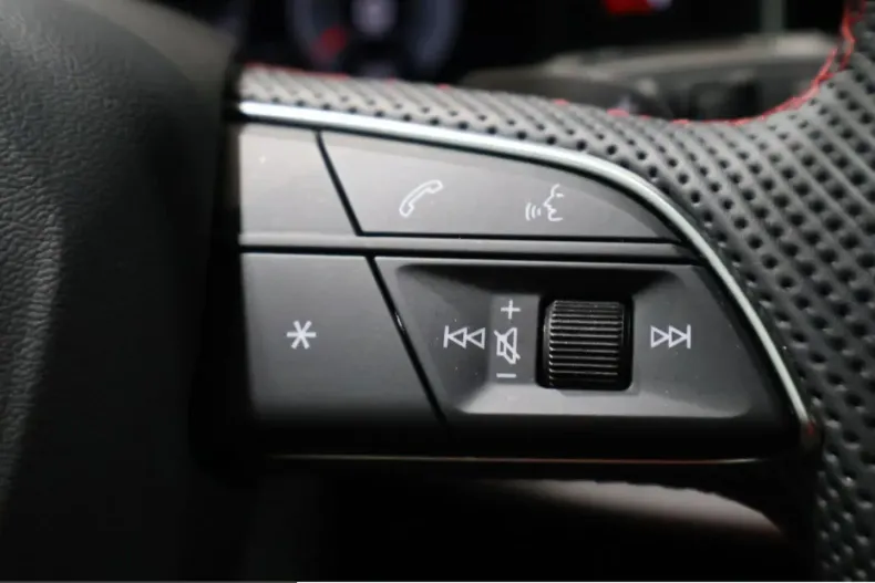 Audi Q8 din 2025 cu 44.360 km - oferta AUD230176 - foto 20
