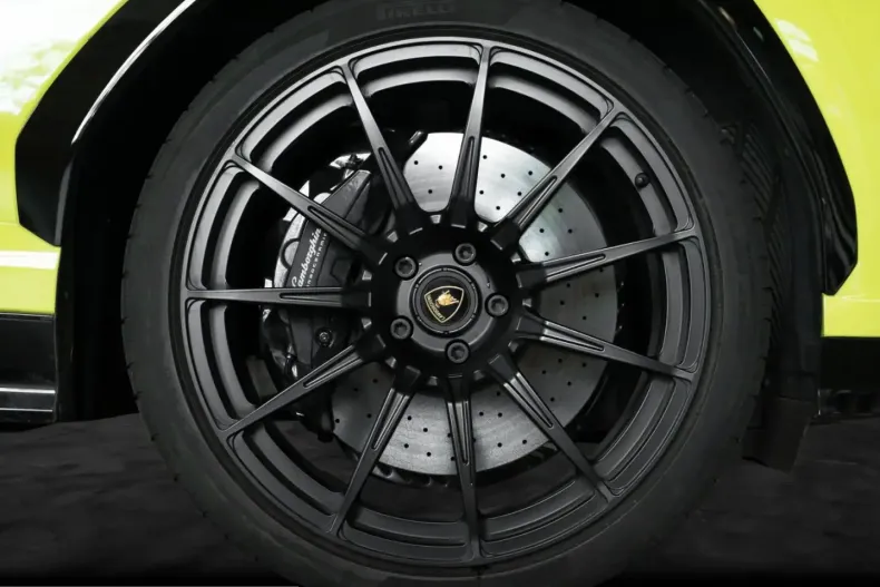 Lamborghini Urus din 2025 cu 19.900 km - oferta LAM230177 - foto 9