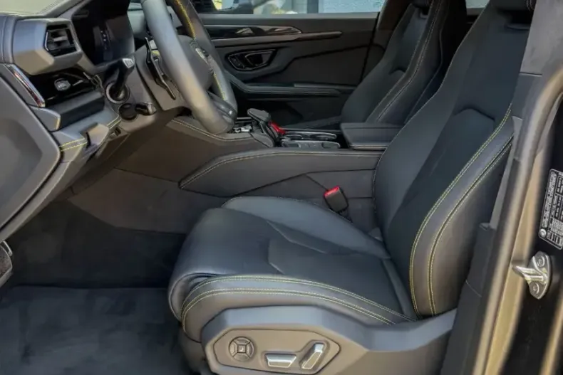 Lamborghini Urus din 2025 cu 9.500 km - oferta LAM230179 - foto 16