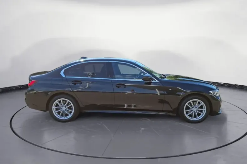 BMW 320 (Seria 3) din 2022 cu 77.247 km - oferta BMW230186 - foto 5