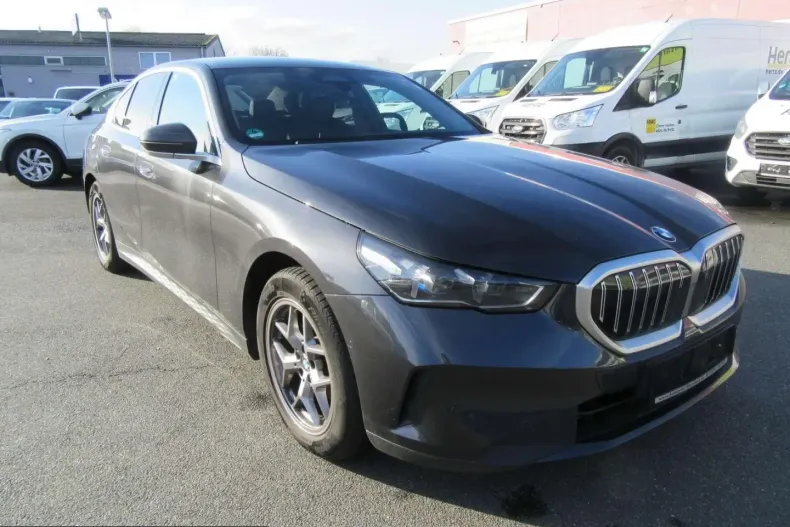 BMW 520 (Seria 5) din 2024 cu 48.000 km - oferta BMW230195 - foto 1