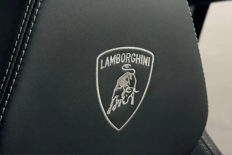 Lamborghini Urus din 2025 cu 11.000 km - oferta LAM230202 - foto 36