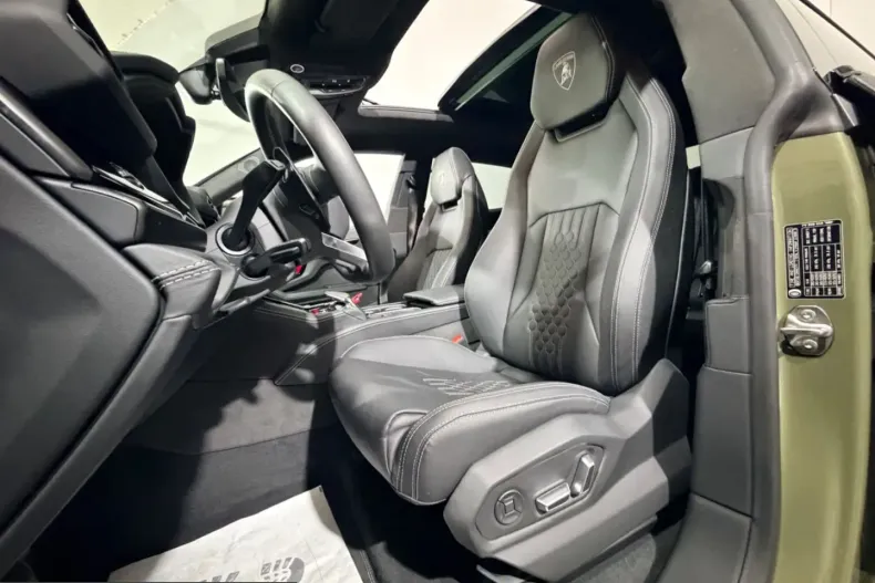 Lamborghini Urus din 2025 cu 11.000 km - oferta LAM230202 - foto 37