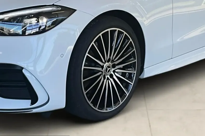 Mercedes-Benz C 180 (Clasa C) din 2024 cu 7.200 km - oferta MER230204 - foto 7