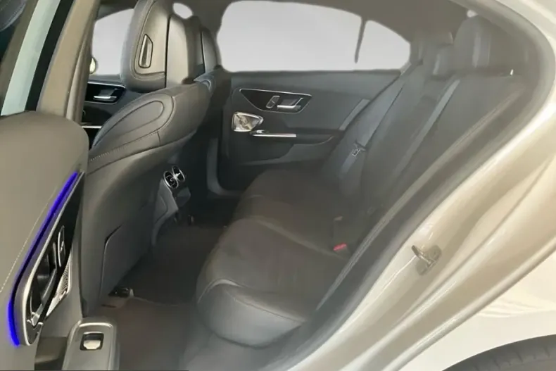 Mercedes-Benz C 180 (Clasa C) din 2024 cu 7.200 km - oferta MER230204 - foto 11