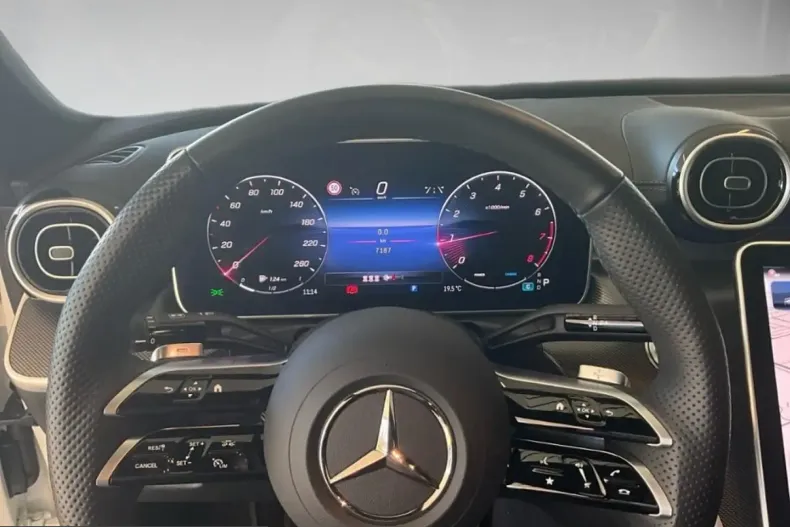 Mercedes-Benz C 180 (Clasa C) din 2024 cu 7.200 km - oferta MER230204 - foto 12