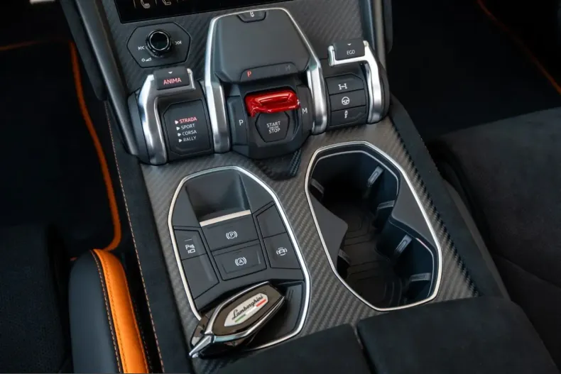 Lamborghini Urus din 2025 cu 4.000 km - oferta LAM230206 - foto 7