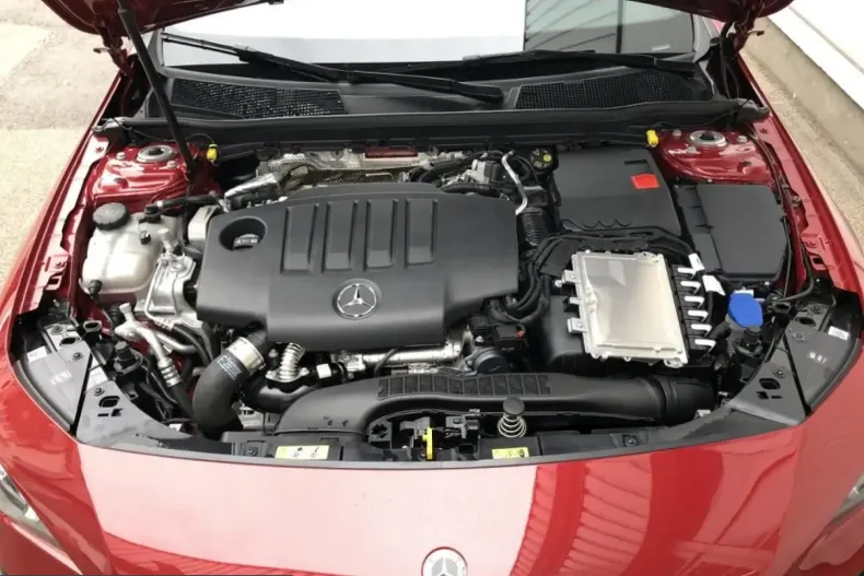 Mercedes-Benz CLA 200 (Clasa CLA) din 2025 cu 5.070 km - oferta MER230217 - foto 18
