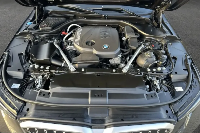 BMW 520 (Seria 5) din 2025 cu 25.177 km - oferta BMW230229 - foto 9