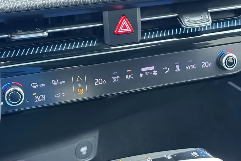 Kia EV6 din 2022 cu 93.557 km - oferta KIA230238 - foto 25