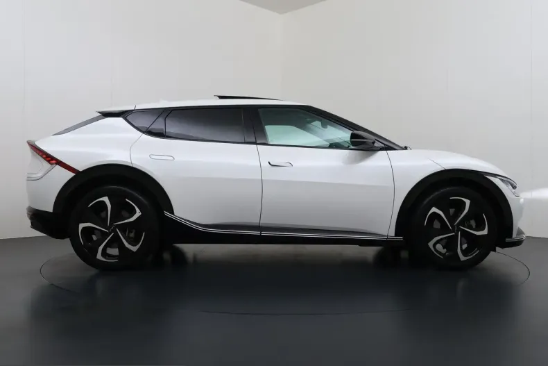 Kia EV6 din 2022 cu 93.557 km - oferta KIA230238 - foto 41