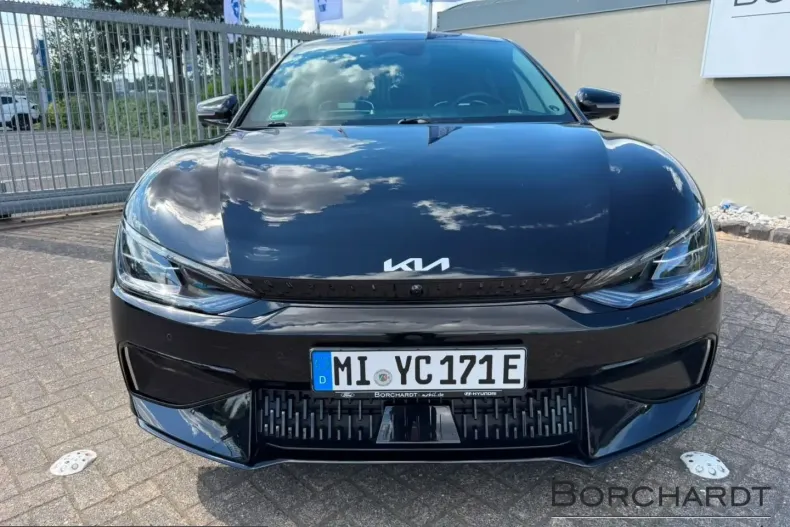 Kia EV6 din 2023 cu 27.900 km - oferta KIA230239 - foto 3