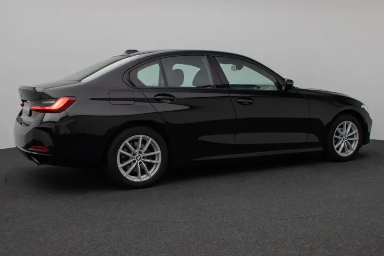 BMW 318i (Seria 3) din 2024 cu 26.192 km - oferta BMW230253 - foto 6