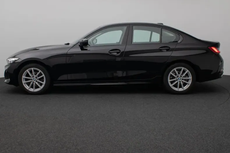 BMW 318i (Seria 3) din 2024 cu 26.192 km - oferta BMW230253 - foto 11